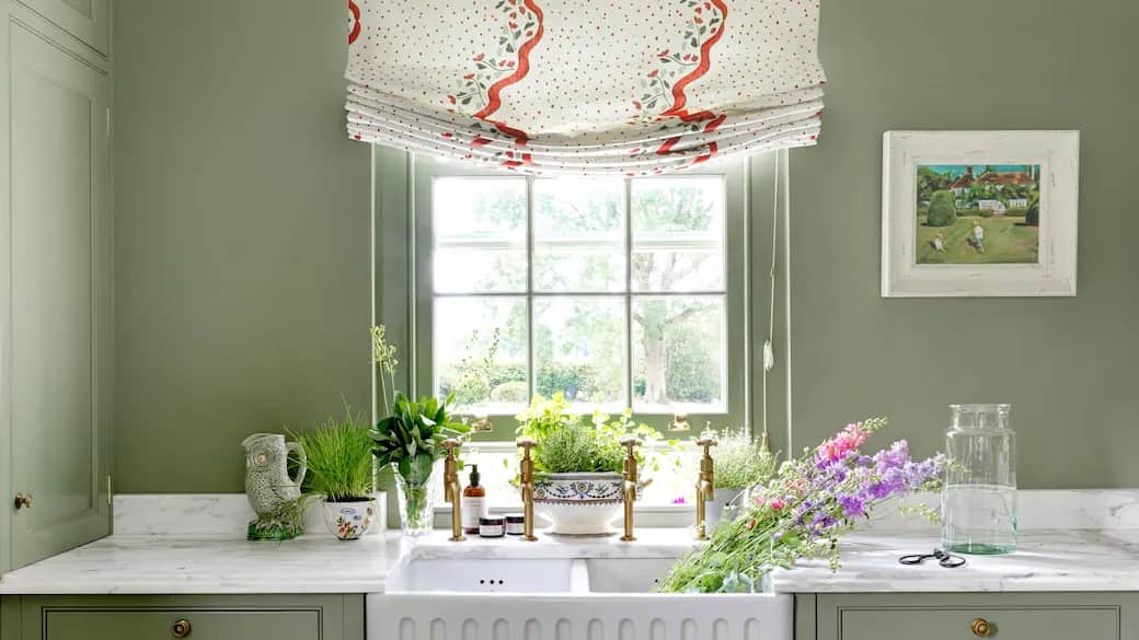 Visillos de cocina: Guía experta para luz, estilo y fácil limpieza